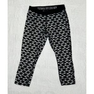 Nike Capri Pants Dri Fit Running Athletic Fitted